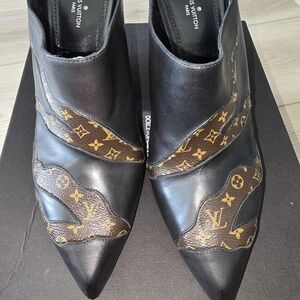 Louis Vuitton Black and Brown Heeled Shoes